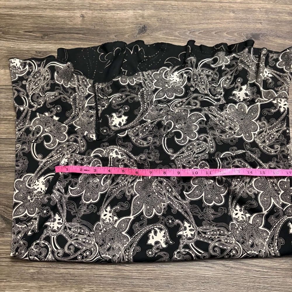 90s/Y2K Vintage BCBG Paris Paisley Ruffle Hem Midi Skirt (Black/White) Size M - Picture 7 of 7